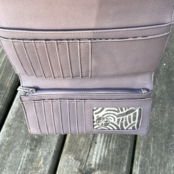 Guess Wallet - Picture 5 of 11